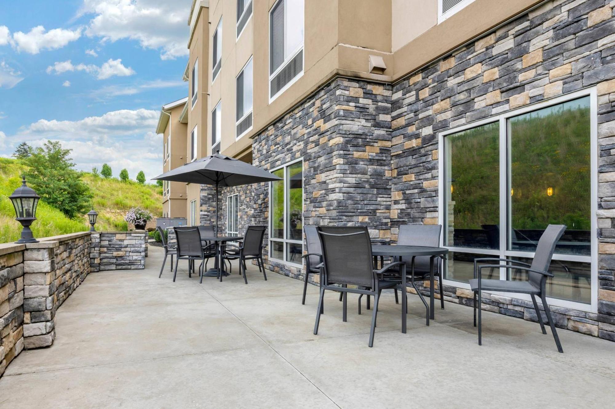 Fairfield Inn & Suites By Marriott Slippery Rock Exterior foto