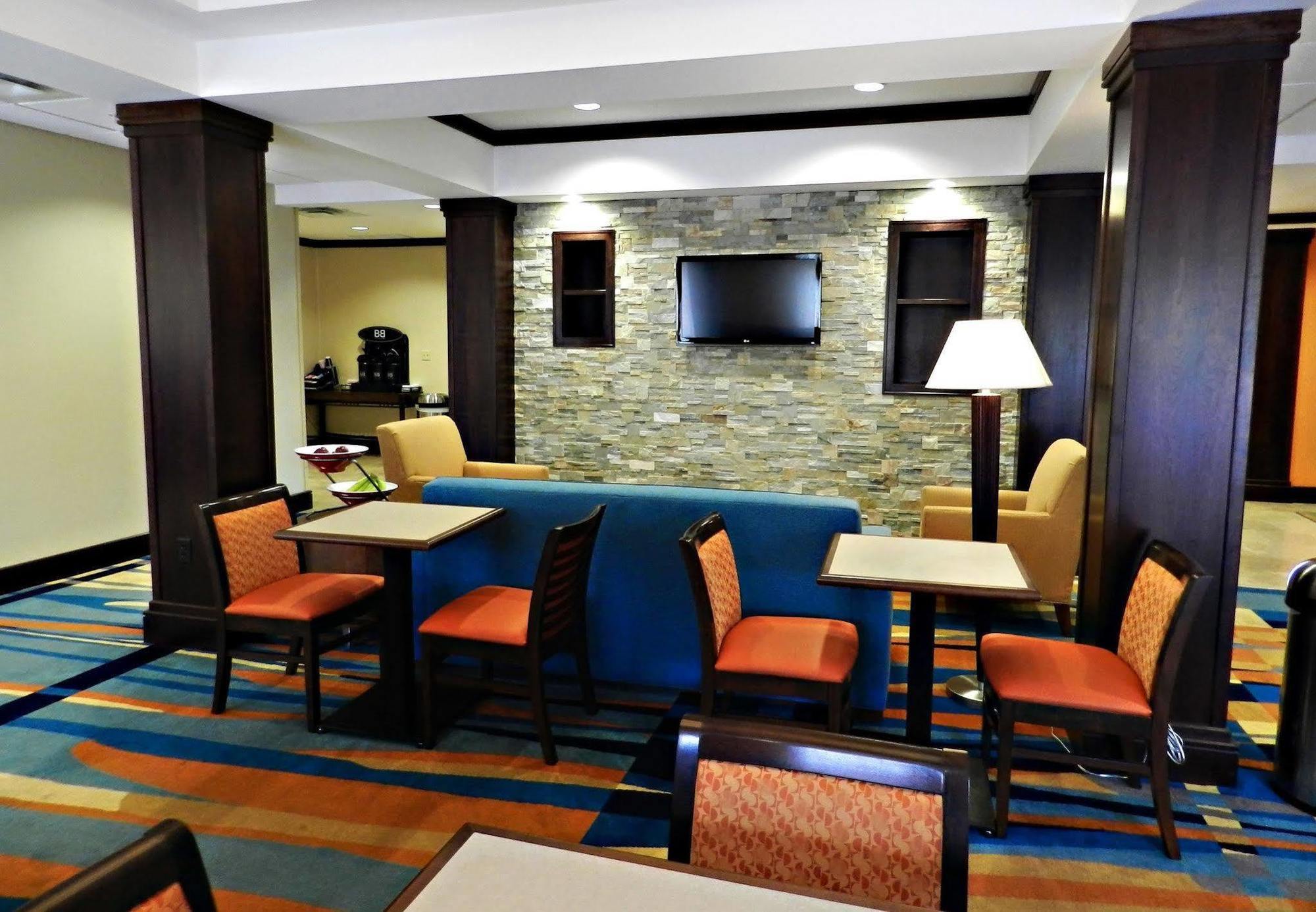 Fairfield Inn & Suites By Marriott Slippery Rock Exterior foto